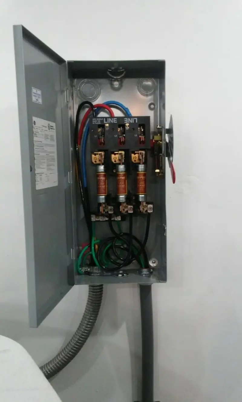 Three-phase disconnect switch installed for Electrical Wiring & Rewiring in San Fernando